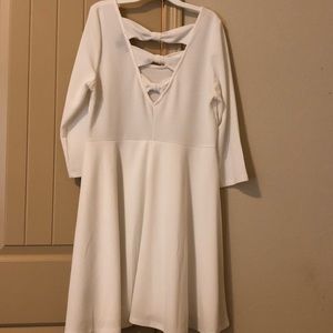 Whit skater dress with Bow detail 1X